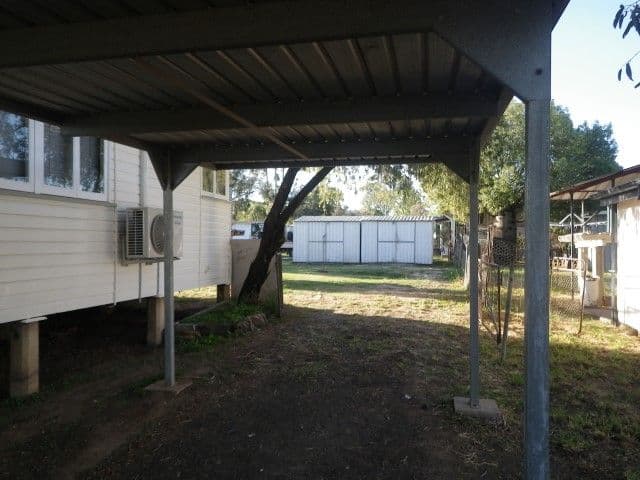 27 SOUTH Street, ROMA QLD 4455, Roma - Thumbnail 5