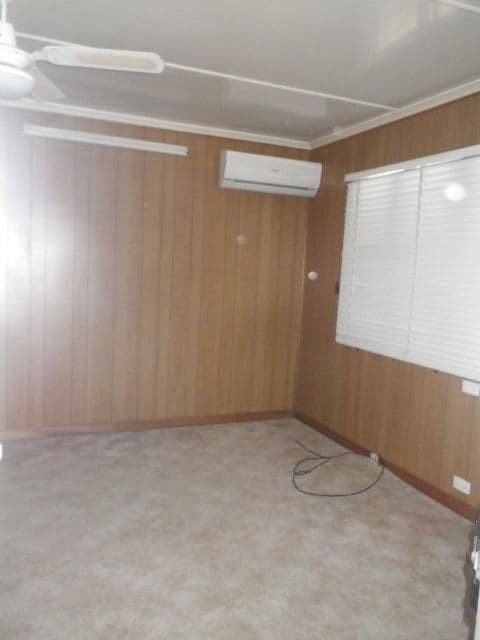 27 SOUTH Street, ROMA QLD 4455, Roma - Thumbnail 6