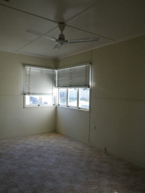 27 SOUTH Street, ROMA QLD 4455, Roma - Thumbnail 7