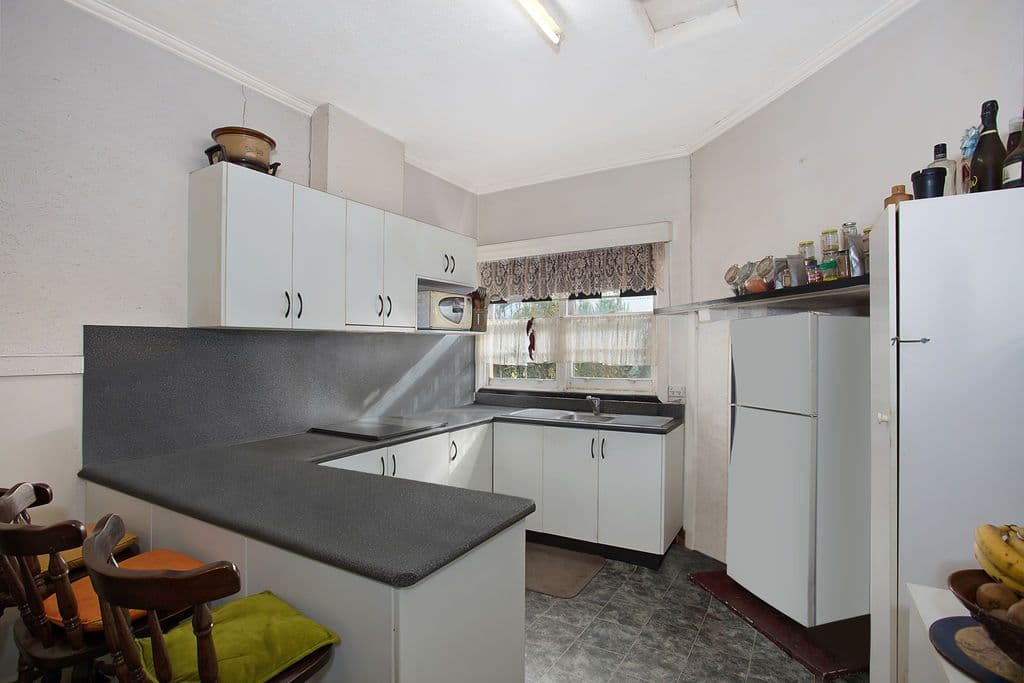 15 Scott Street, Camperdown VIC 3260, Camperdown - Thumbnail 2
