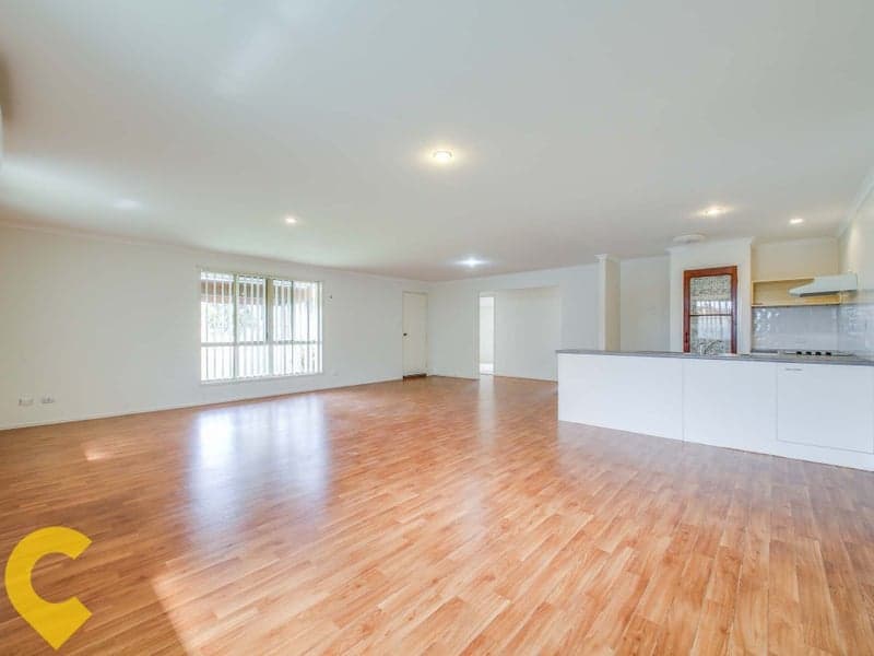 7 Cronulla Place, Sandstone Point - Thumbnail 3