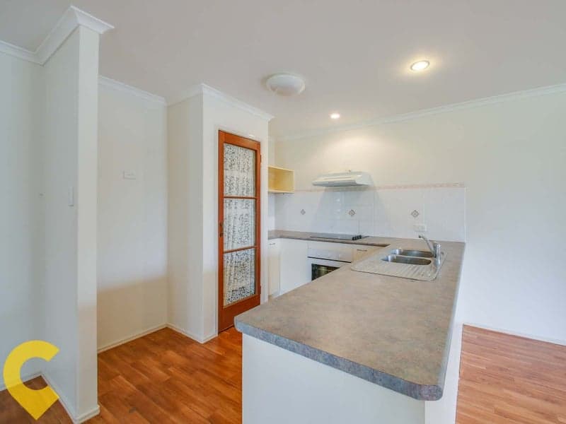 7 Cronulla Place, Sandstone Point - Thumbnail 5