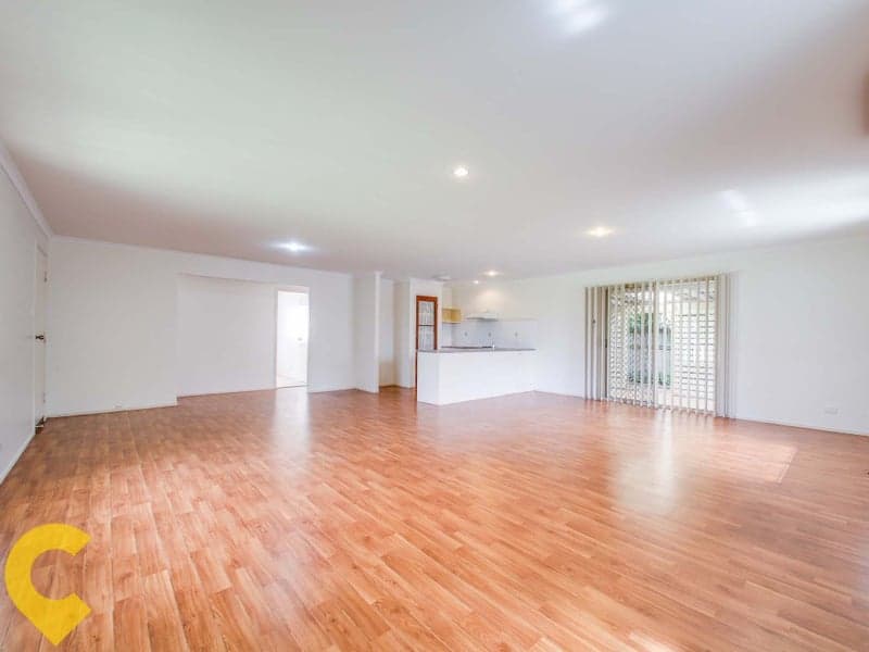 7 Cronulla Place, Sandstone Point - Thumbnail 6