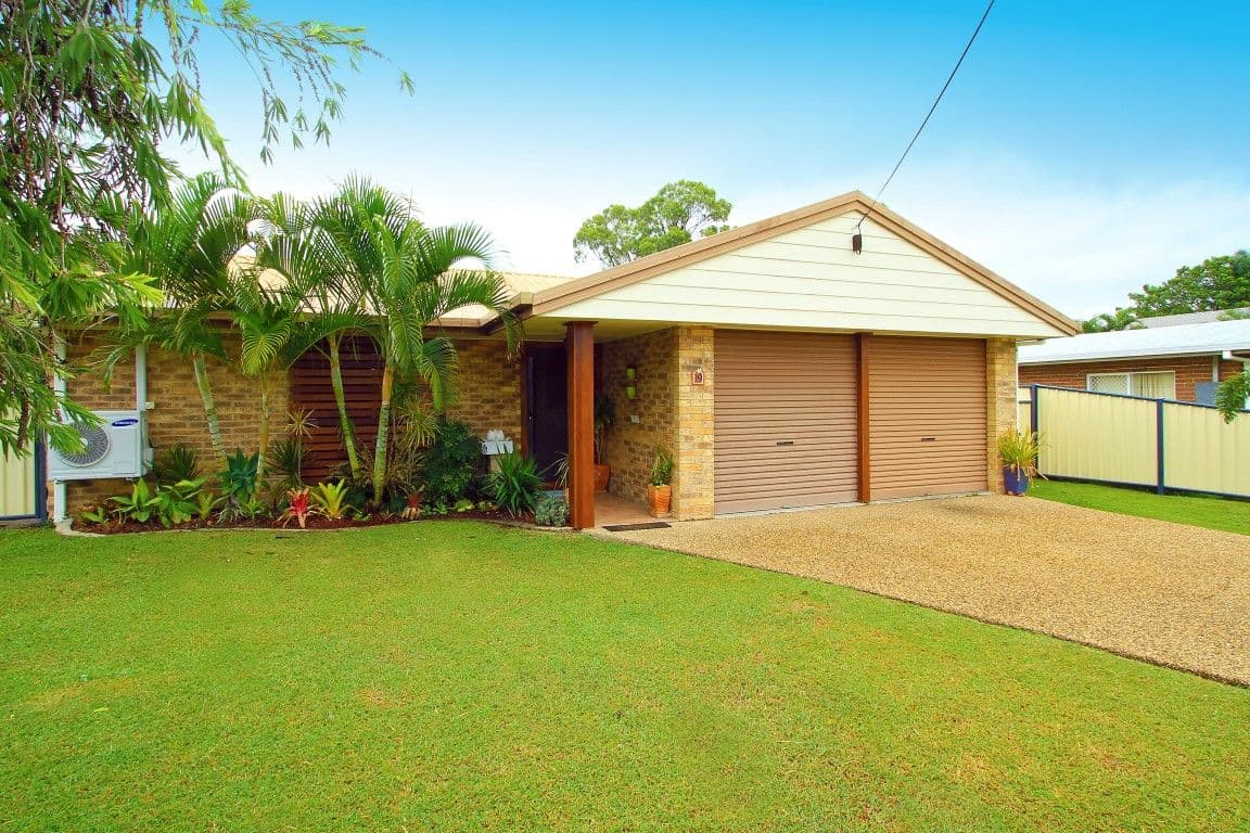 19 Kingfisher Parade, NORMAN GARDENS QLD 4701, Norman Gardens - Image 1