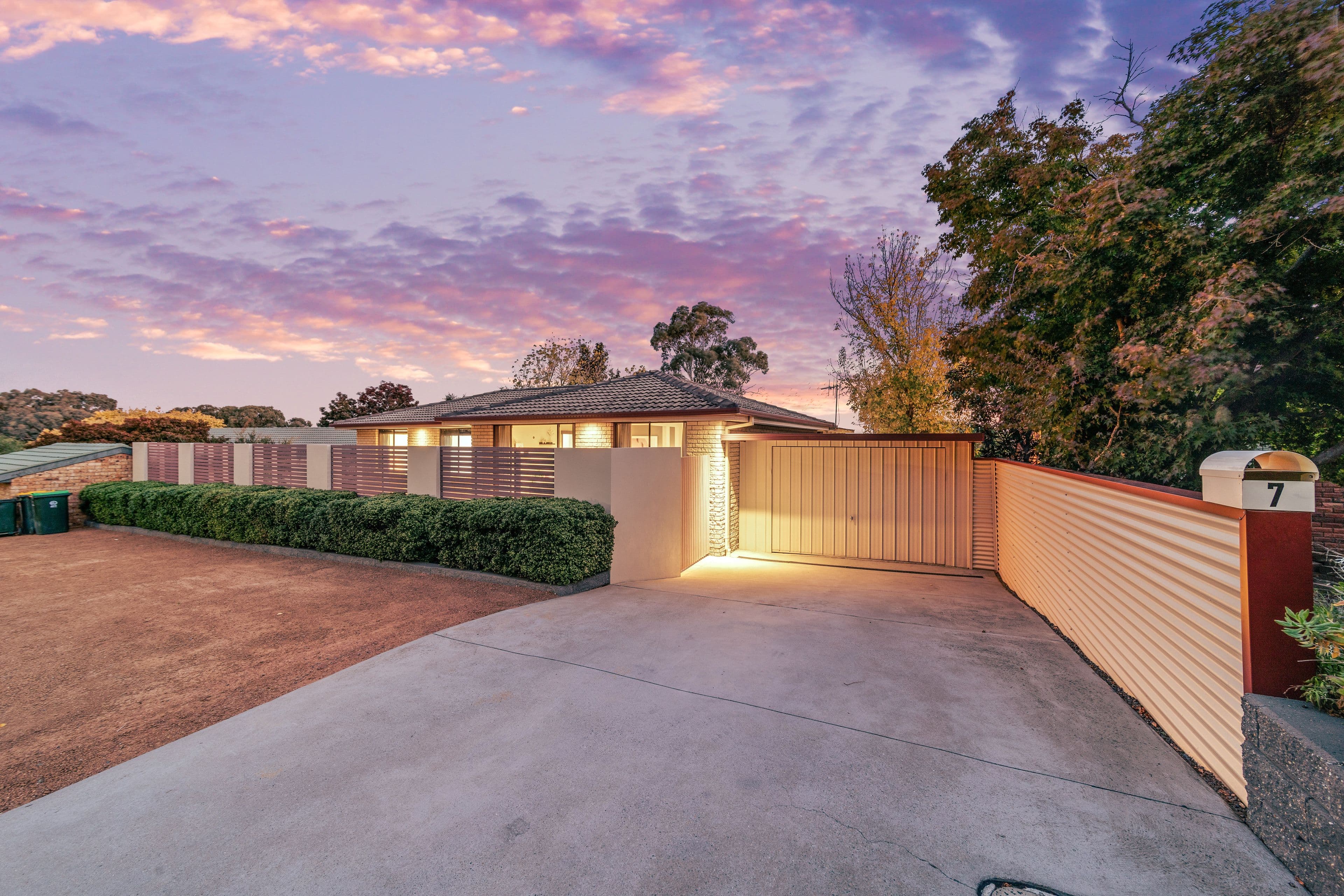 7 Hooke Place, Charnwood ACT 2615, Charnwood - Image 1