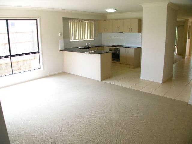 62 Williams Street, WAKERLEY QLD 4154, Wakerley - Thumbnail 5