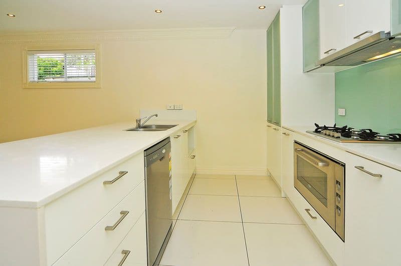 17 Clara Street, CORINDA QLD 4075, Corinda - Thumbnail 2