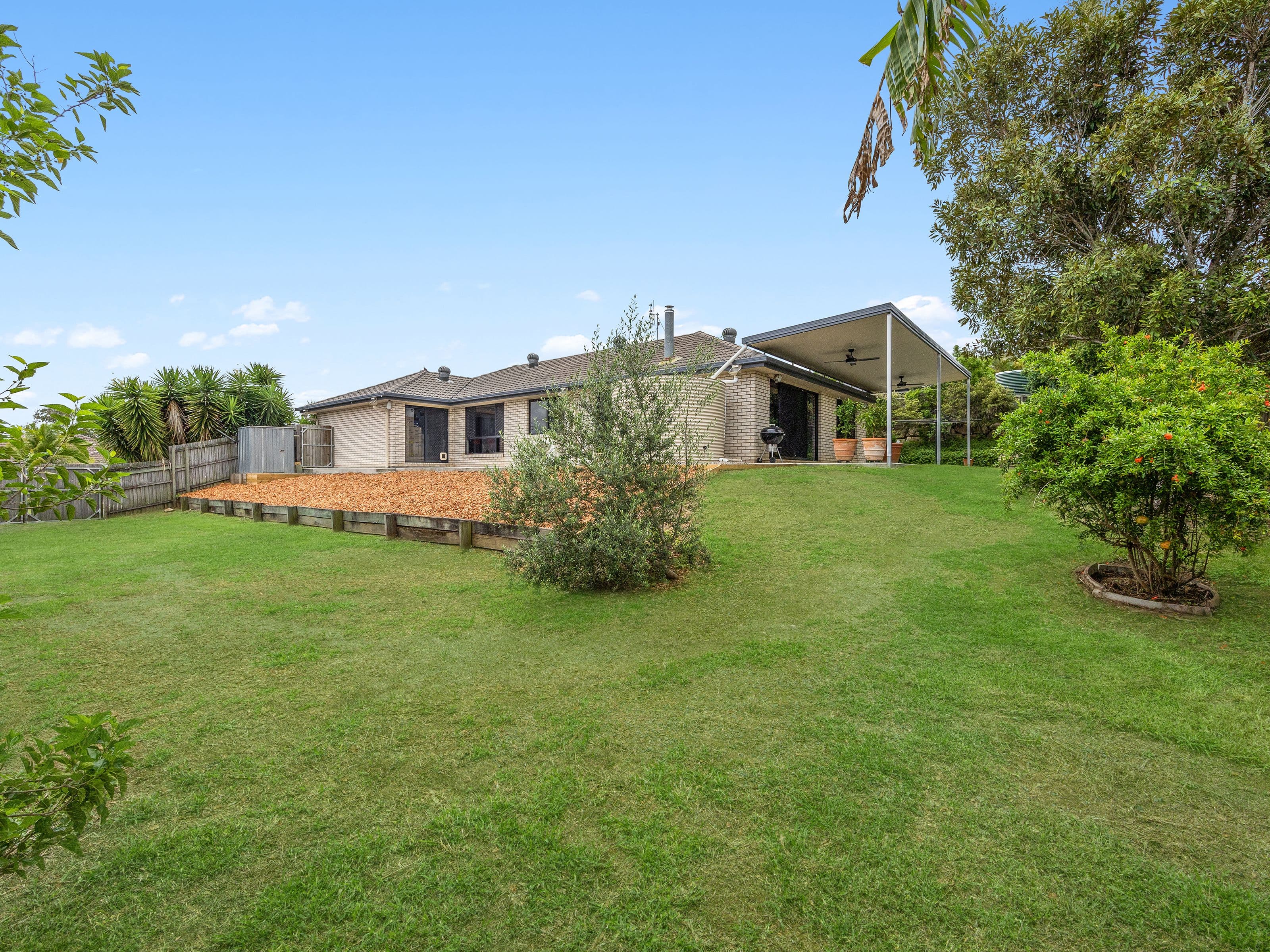 8 Truscot Court, Fernvale QLD 4306, Fernvale - Thumbnail 2