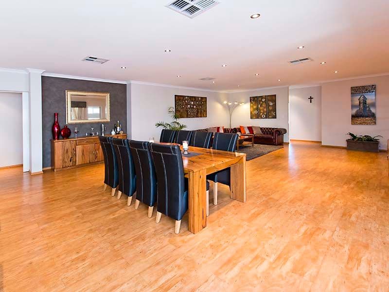 8 Blarney Place, CANNING VALE WA 6155, Canning Vale - Thumbnail 2