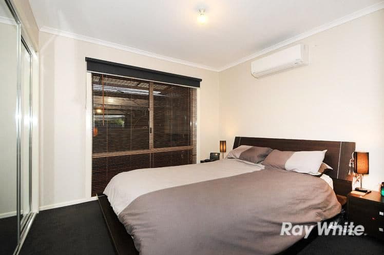 22 Hoysted Avenue, Cranbourne North VIC 3977, Cranbourne North - Thumbnail 5