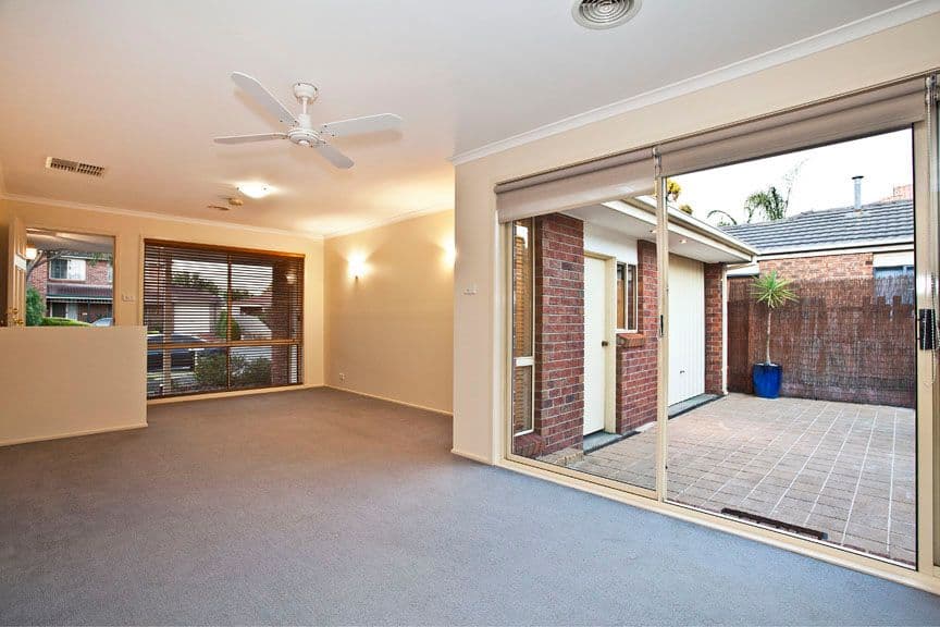 60 Mosman Close, WANTIRNA SOUTH VIC 3152, Wantirna South - Thumbnail 3