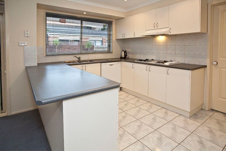 60 Mosman Close, WANTIRNA SOUTH VIC 3152, Wantirna South - Thumbnail 4