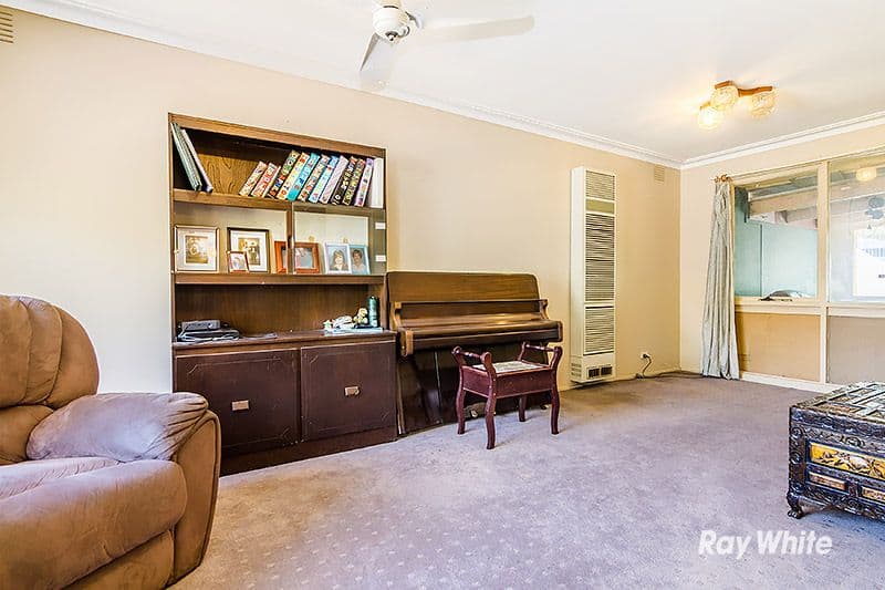 33 Clairmont Avenue, Cranbourne VIC 3977, Cranbourne - Thumbnail 4
