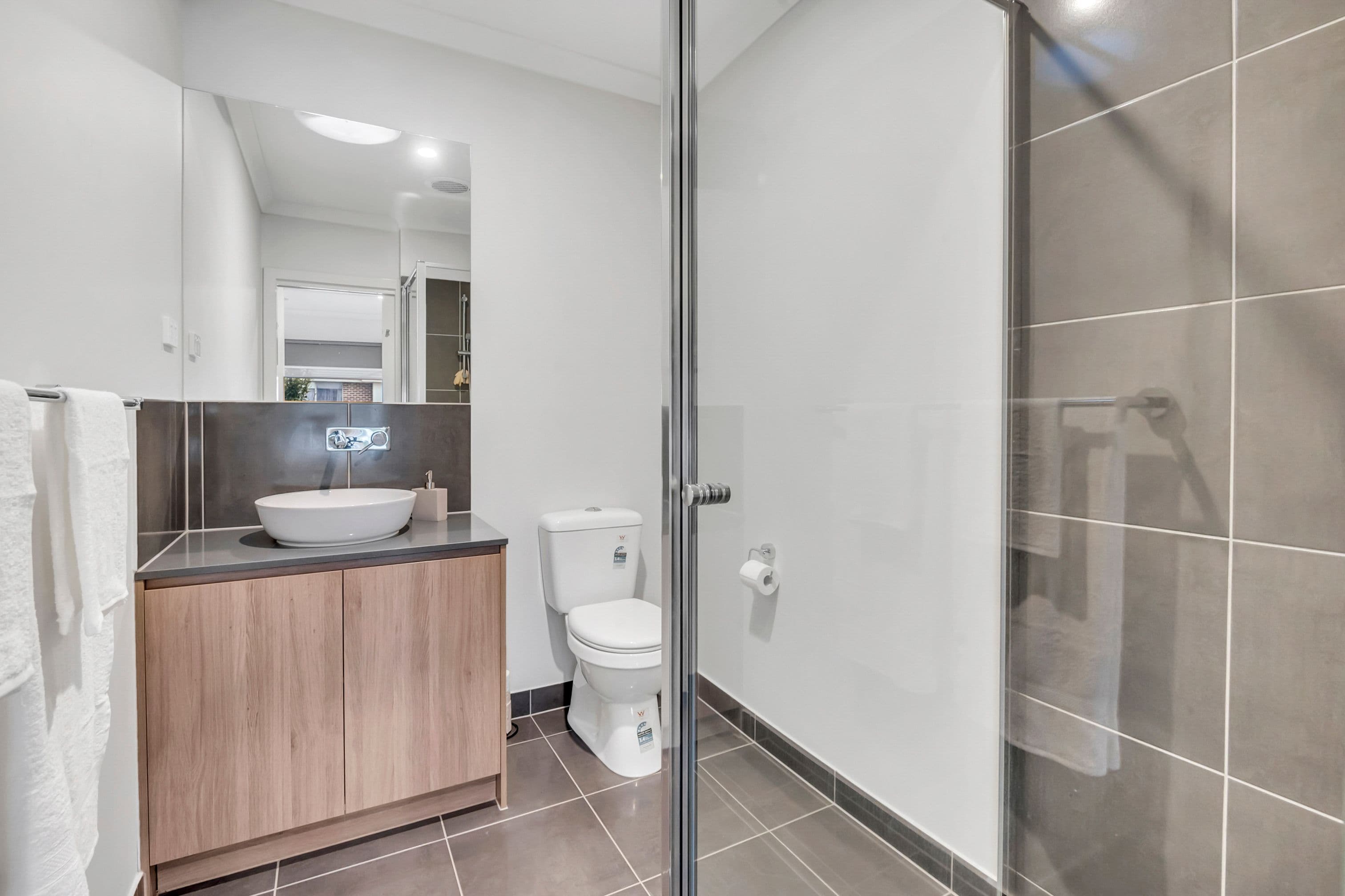 33 Devizes Drive, Wollert VIC 3750, Wollert - Thumbnail 3