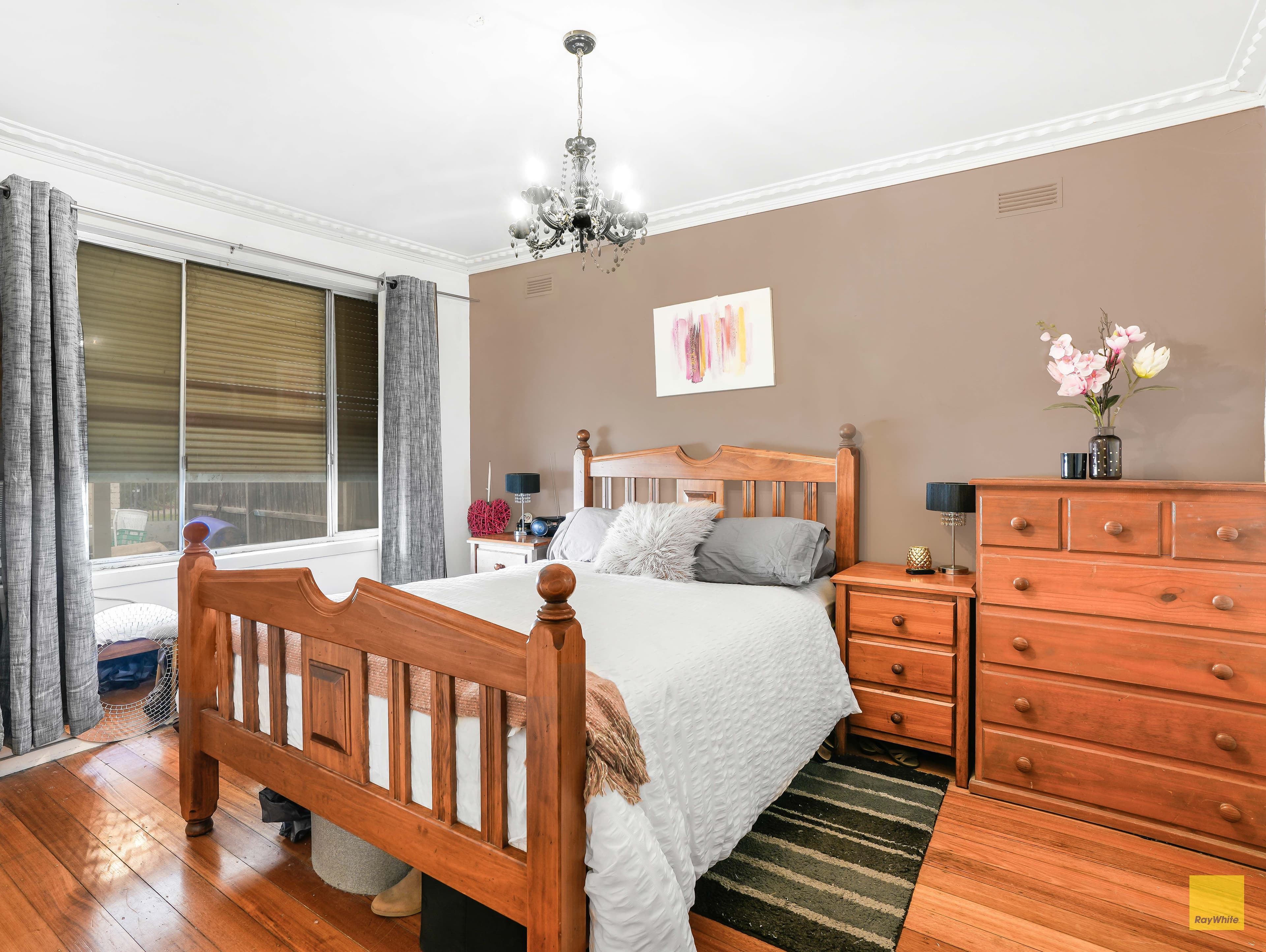 8 Richard Road, Melton South VIC 3338, Melton South - Thumbnail 3
