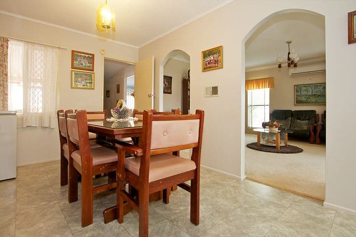 8 Bussian Street, HARRISTOWN QLD 4350, Harristown - Thumbnail 5
