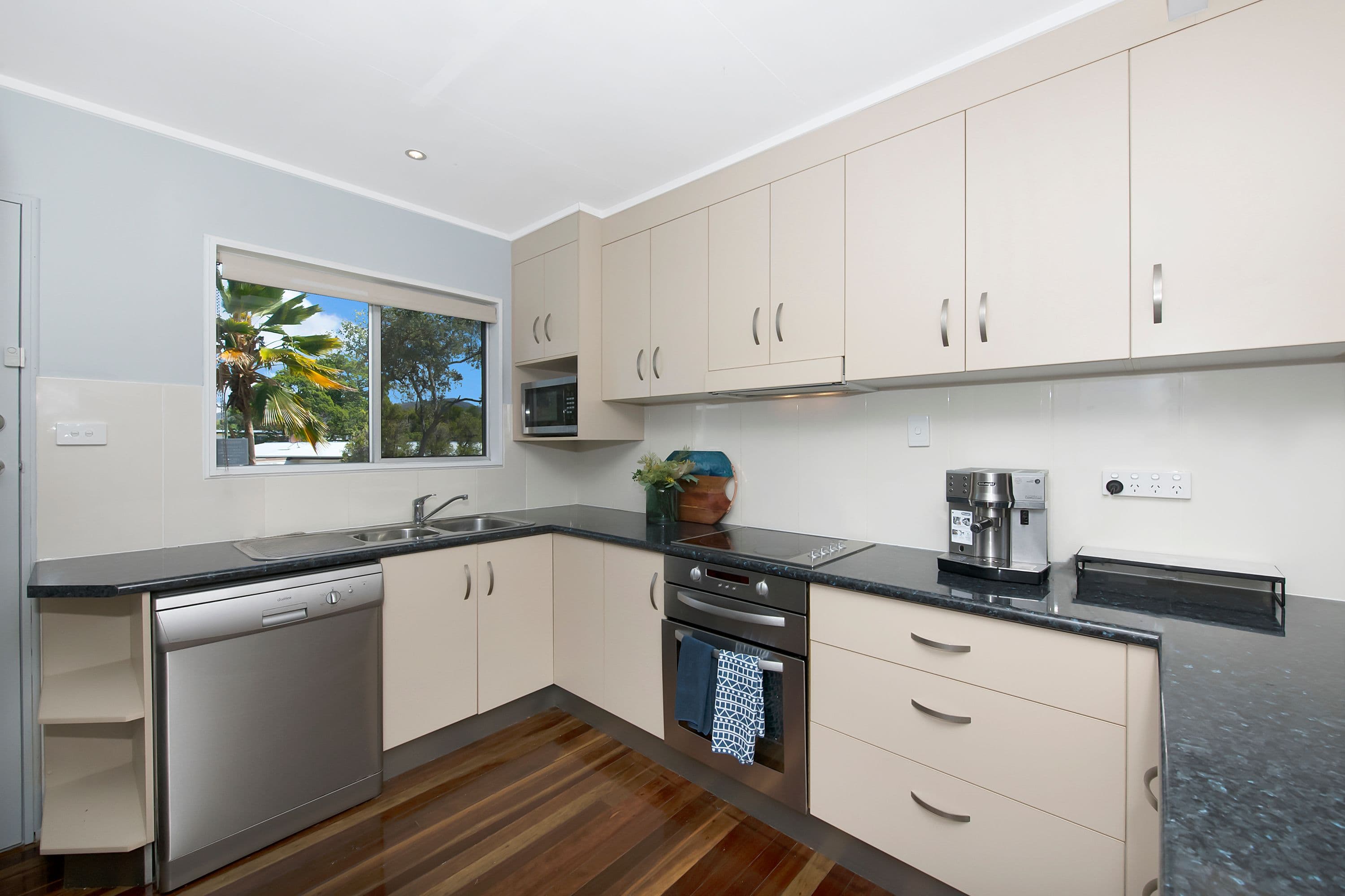 24 Gerona Avenue, Kirwan QLD 4817, Kirwan - Thumbnail 4