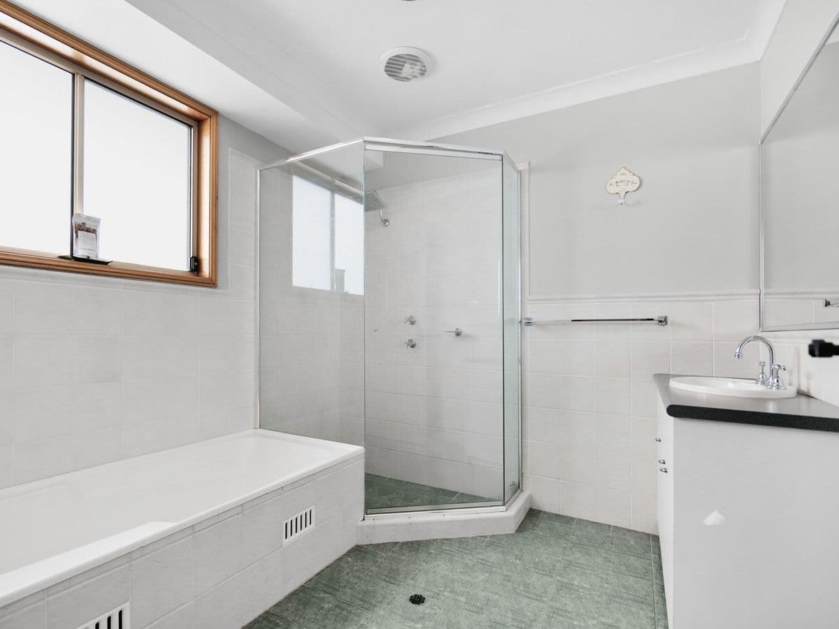 23 Stornaway Crescent, Berkeley Vale NSW 2261, Berkeley Vale - Thumbnail 8