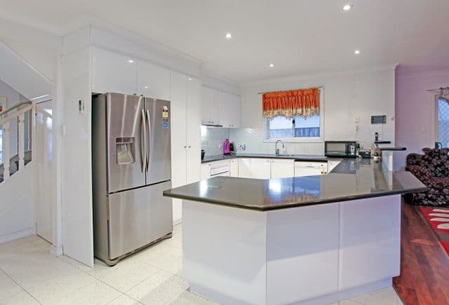 38 Benaroon Drive, LALOR VIC 3075, Lalor - Thumbnail 4
