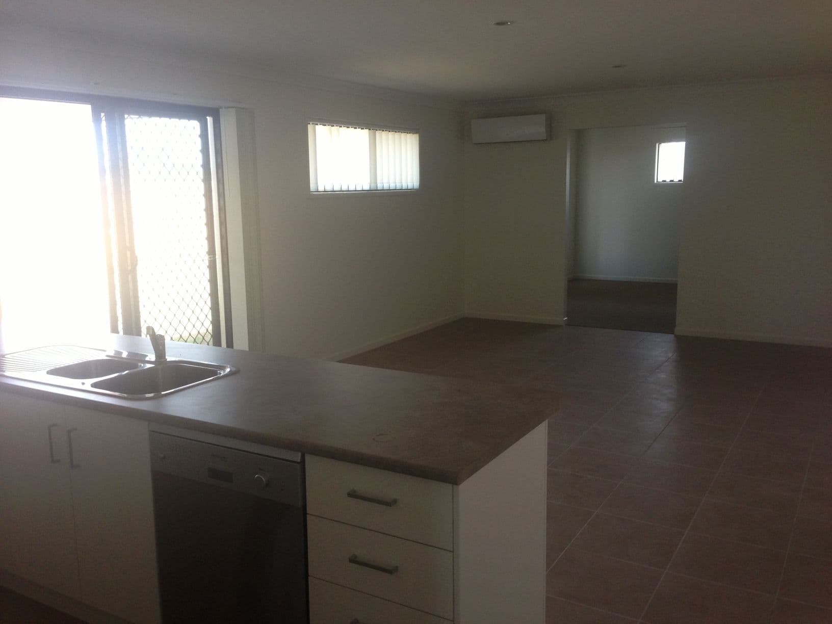 4 Nives Street, MIRANI QLD 4754, Mirani - Thumbnail 3