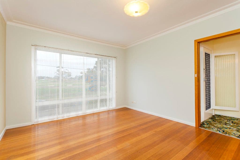 112 Thompson Road, NORTH GEELONG VIC 3215, North Geelong - Thumbnail 6