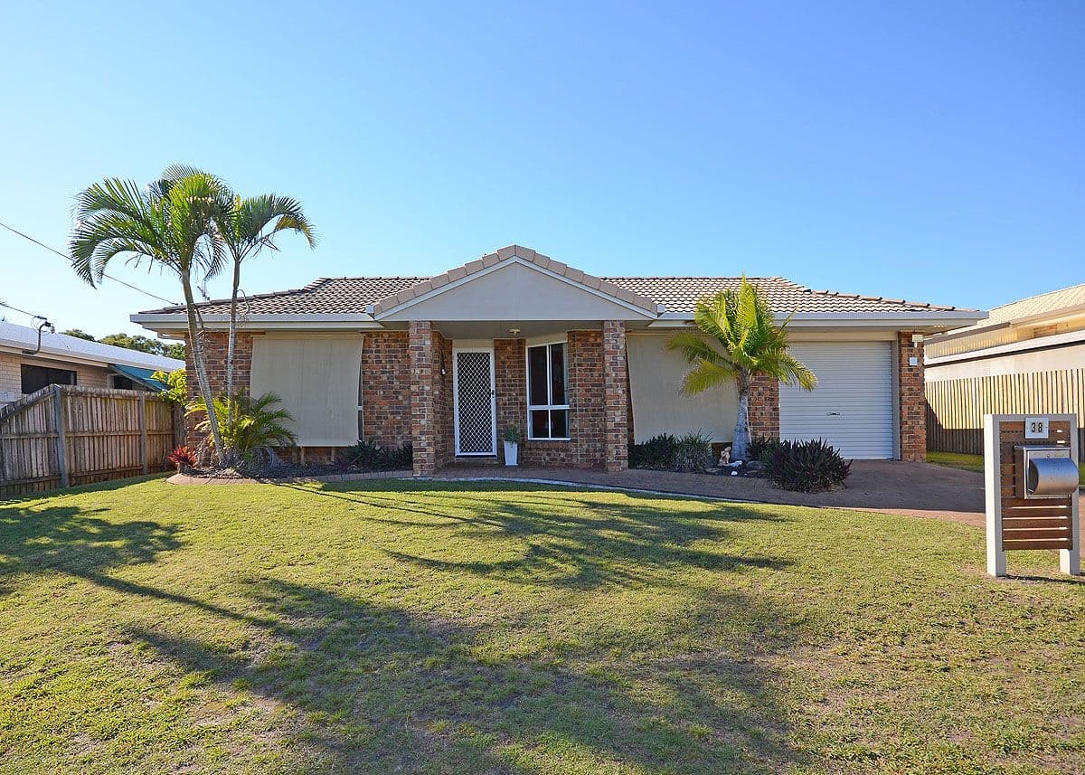 38 Victoria Street, POINT VERNON QLD 4655, Point Vernon - Image 1