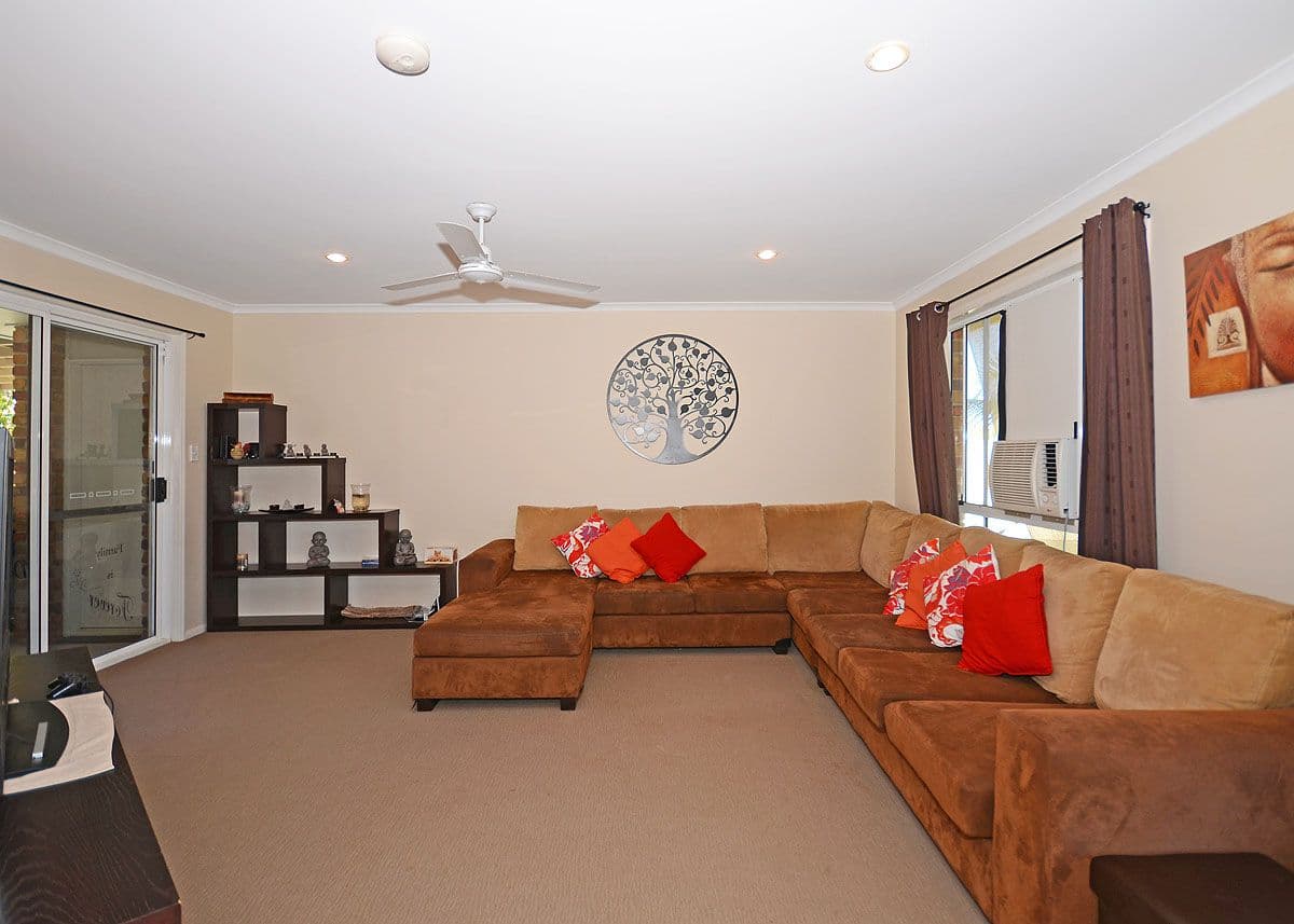 38 Victoria Street, POINT VERNON QLD 4655, Point Vernon - Thumbnail 6