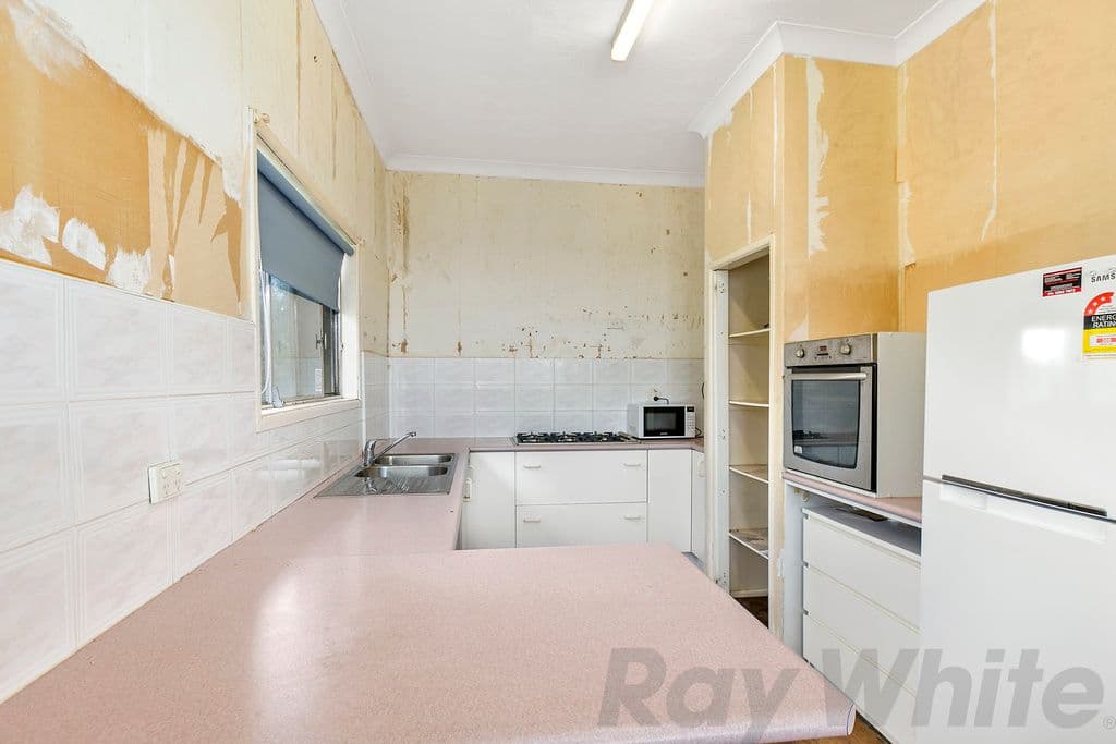58 Flockton Street, Stafford Heights QLD 4053, Stafford Heights - Thumbnail 4