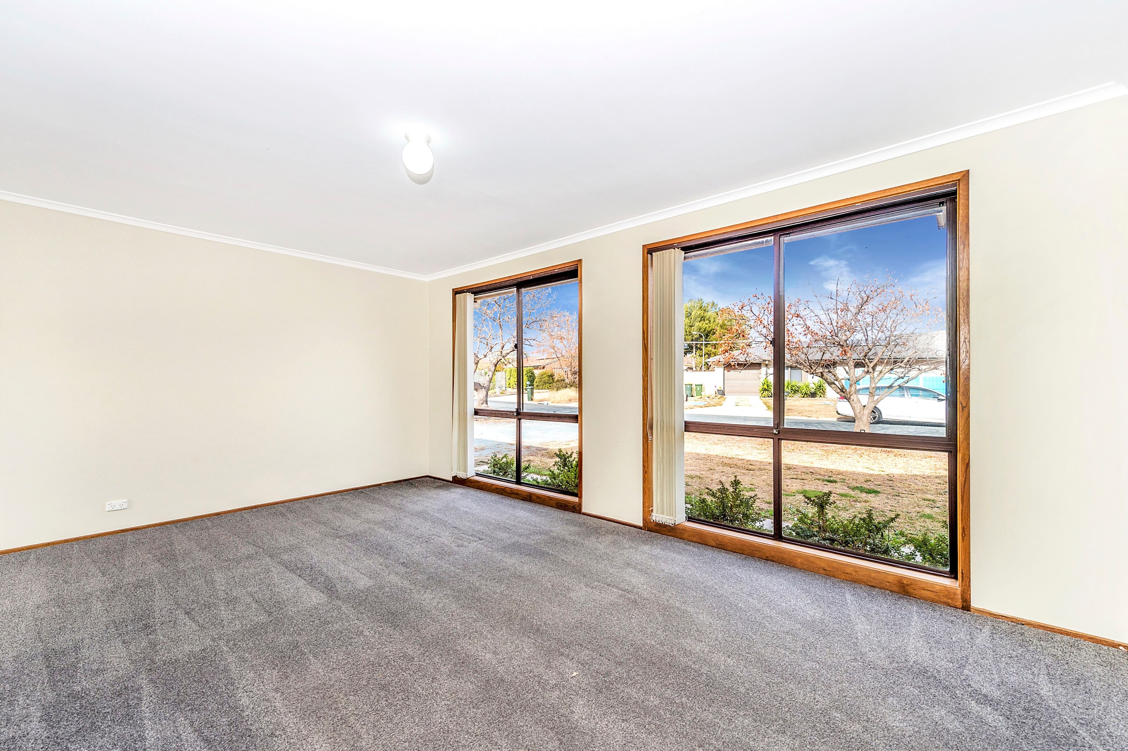 9 Muir Close, Isabella Plains ACT 2905, Isabella Plains - Thumbnail 2