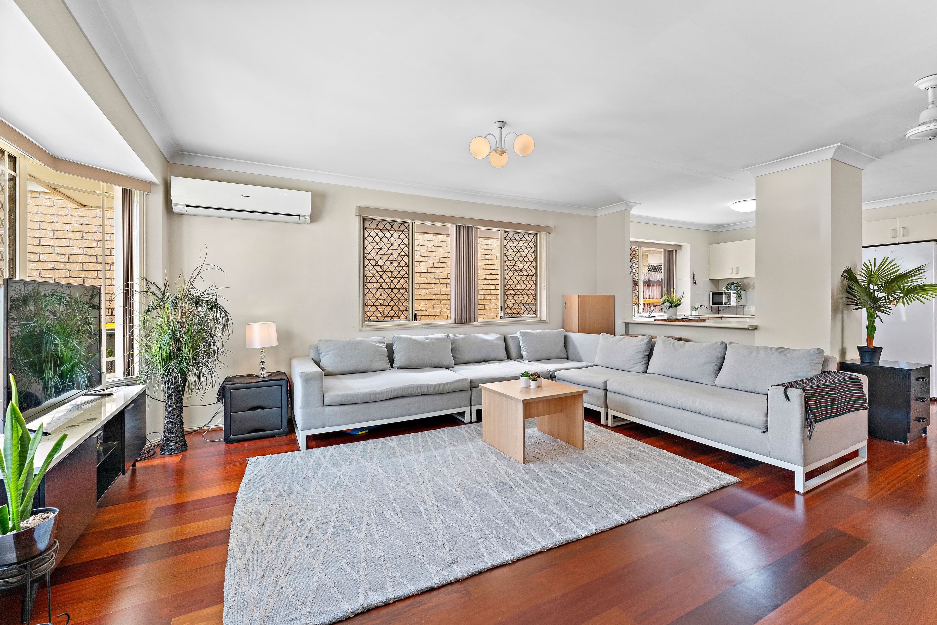 7 Macquarie Circuit, Forest Lake QLD 4078, Forest Lake - Thumbnail 2