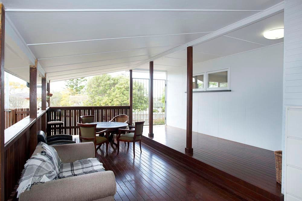 15 Curfew Street, UPPER MOUNT GRAVATT QLD 4122, Upper Mount Gravatt - Thumbnail 2