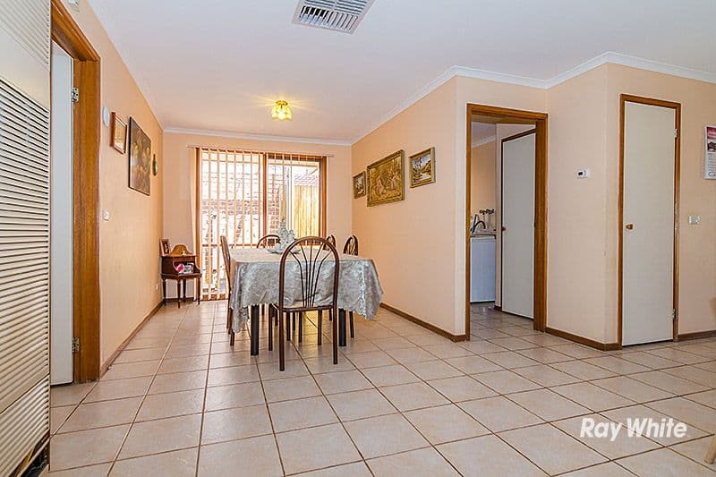 8 Ferncroft Court, Cranbourne North VIC 3977, Cranbourne North - Thumbnail 6