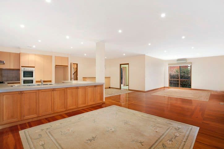 5 Teringa Court, DONCASTER EAST VIC 3109, Doncaster East - Thumbnail 2