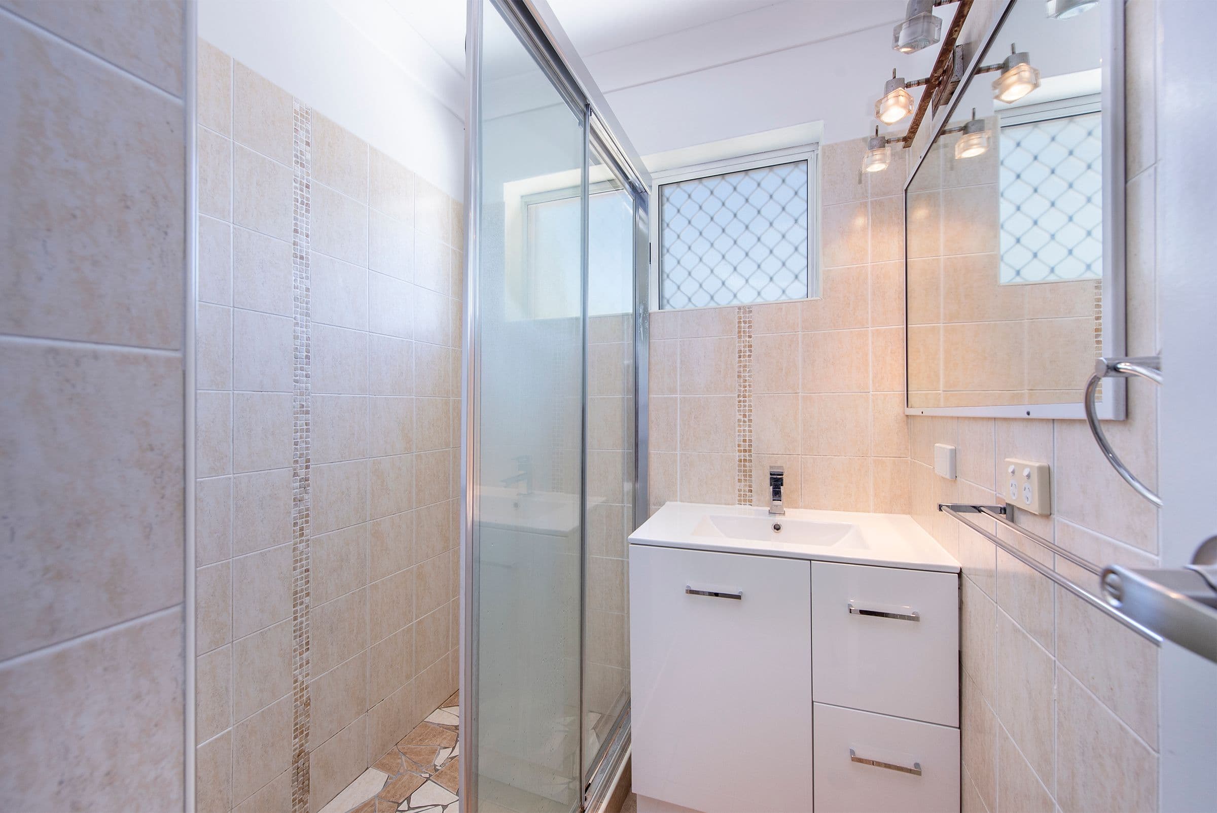 1 Jubilee Street, Greenslopes QLD 4120, Greenslopes - Thumbnail 5