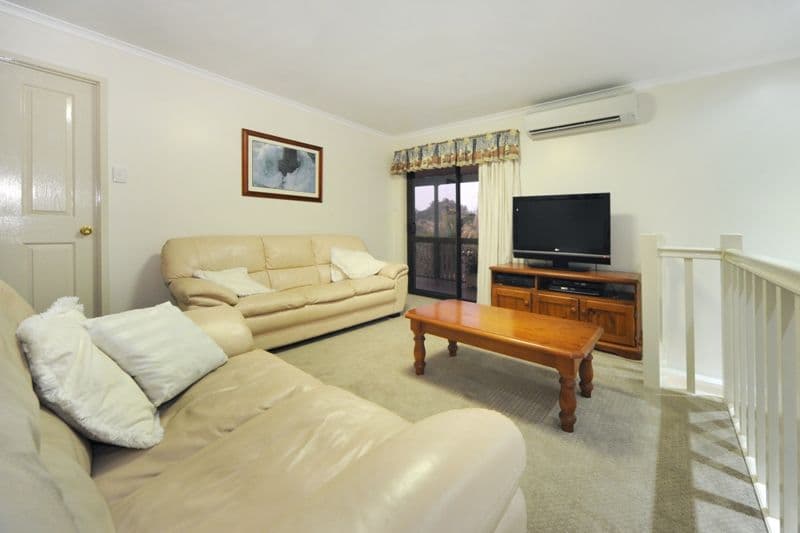 27 Manooka Drive, CANNONVALE QLD 4802, Cannonvale - Thumbnail 8