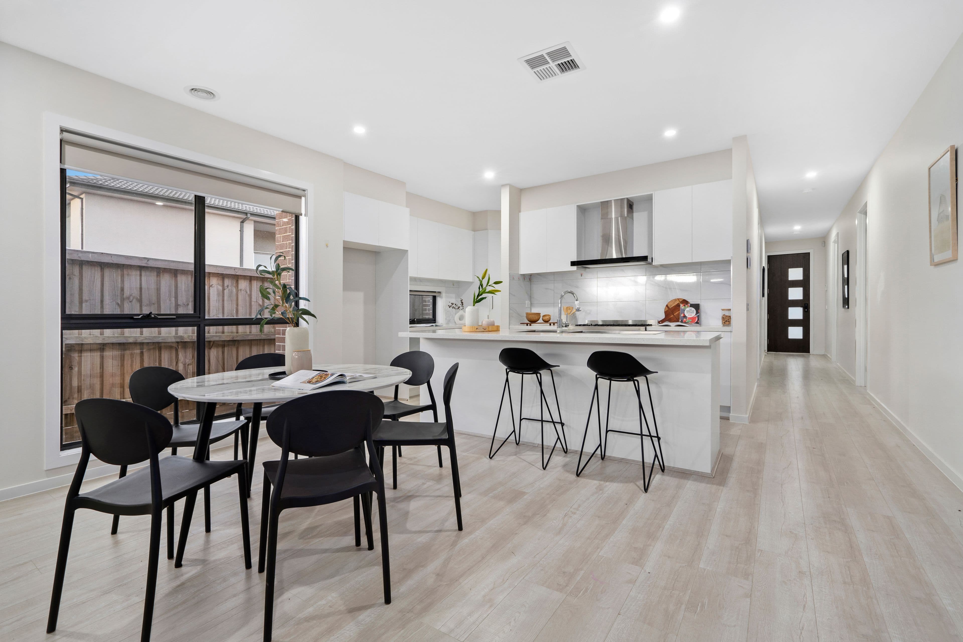 15 Camberwell Parade, Mickleham VIC 3064, Mickleham - Thumbnail 4