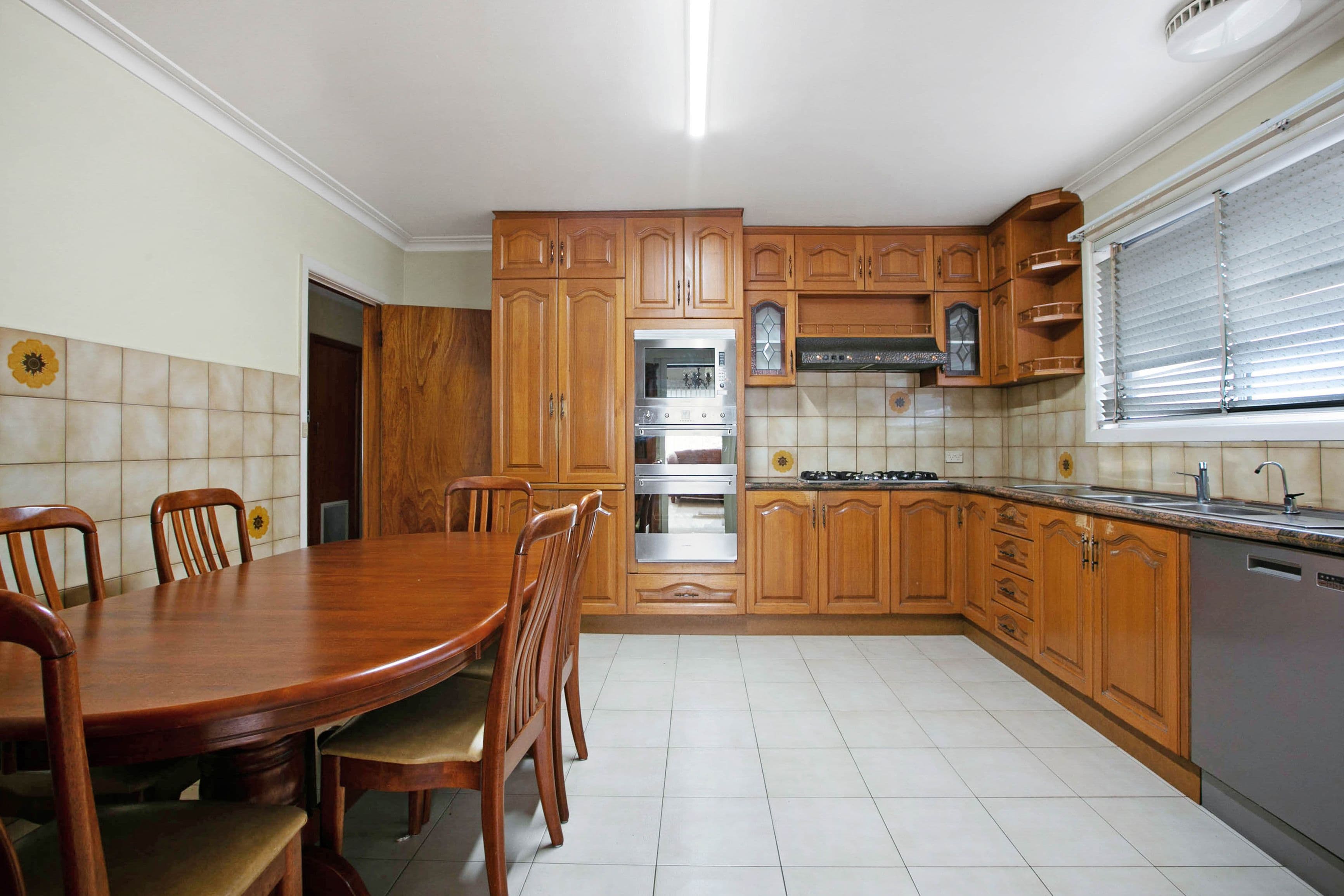 6 Ayr Street, Reservoir VIC 3073, Reservoir - Thumbnail 4