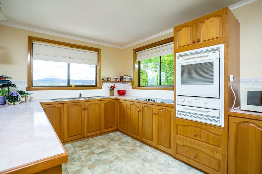 36 Riverside Drive, Riverside TAS 7250, Riverside - Thumbnail 2