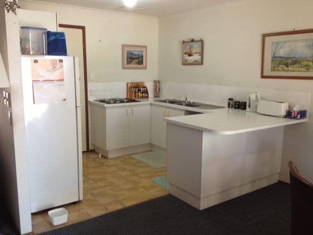 5 Kangaroo Avenue, Coombabah QLD 4216, Coombabah - Thumbnail 3