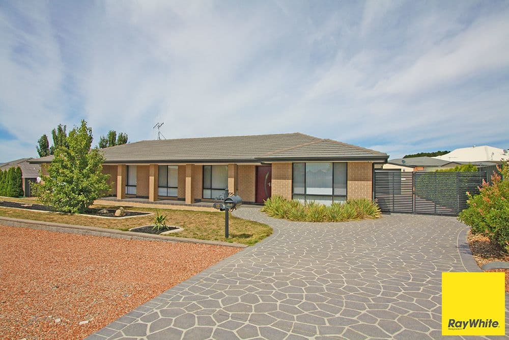 12 Simms Drive, Bungendore - Image 1