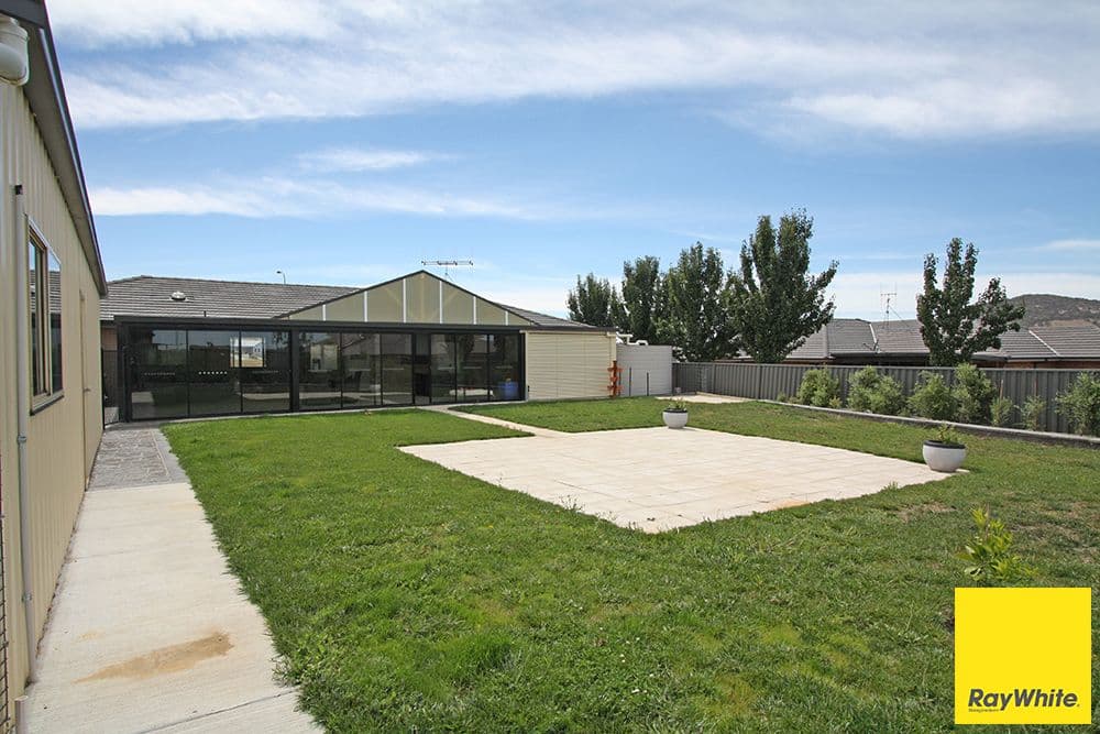 12 Simms Drive, Bungendore - Thumbnail 8