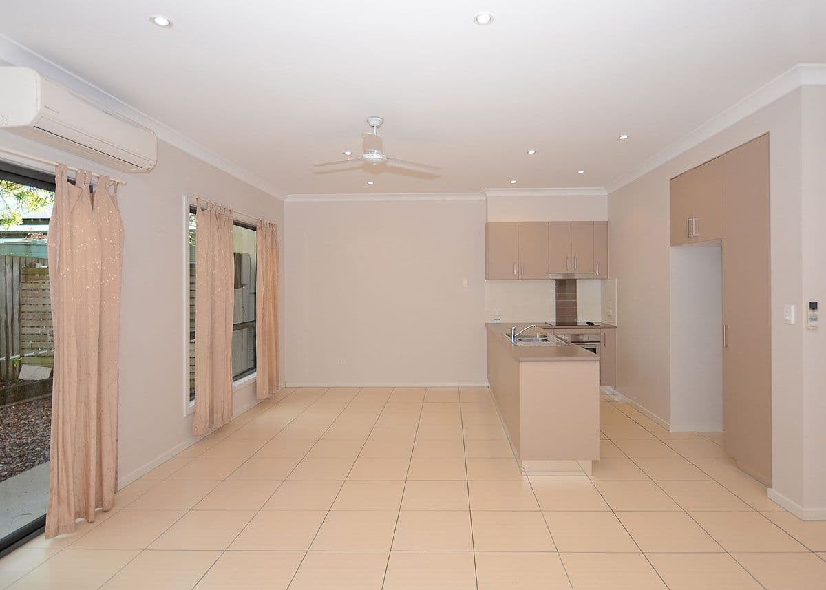 185 Torquay Road, SCARNESS QLD 4655, Scarness - Thumbnail 4