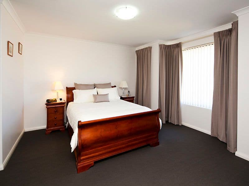 42 Minstrell Road, BERTRAM WA 6167, Bertram - Thumbnail 8