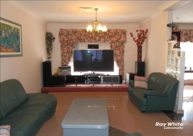 19 Ivanhoe Street, St Johns Park NSW 2176, St Johns Park - Thumbnail 2