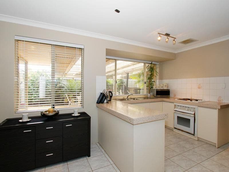 10 Arches Loop, BALLAJURA WA 6066, Ballajura - Thumbnail 4