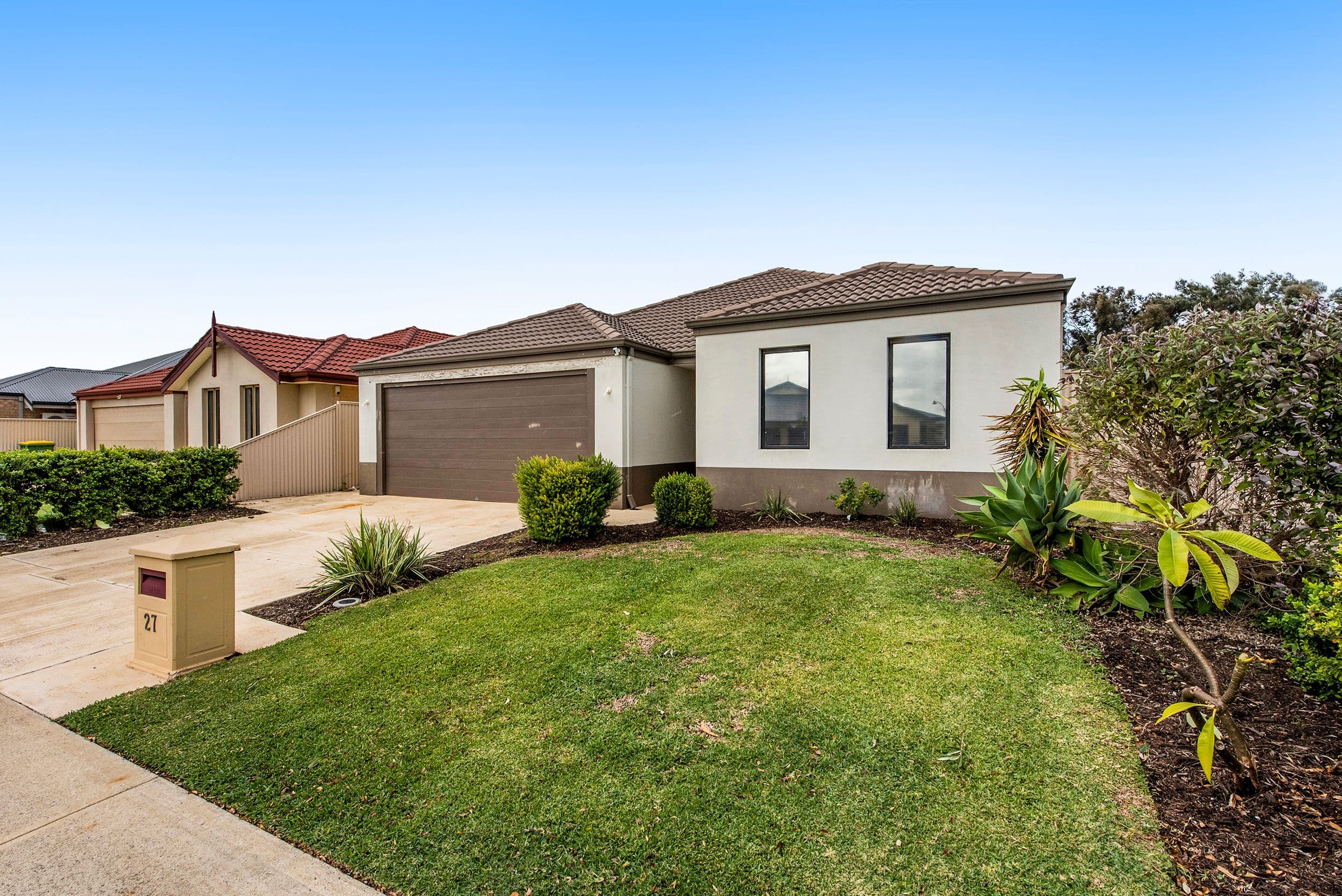 27 Abbeytown Circle, Waikiki WA 6169, Waikiki - Image 1