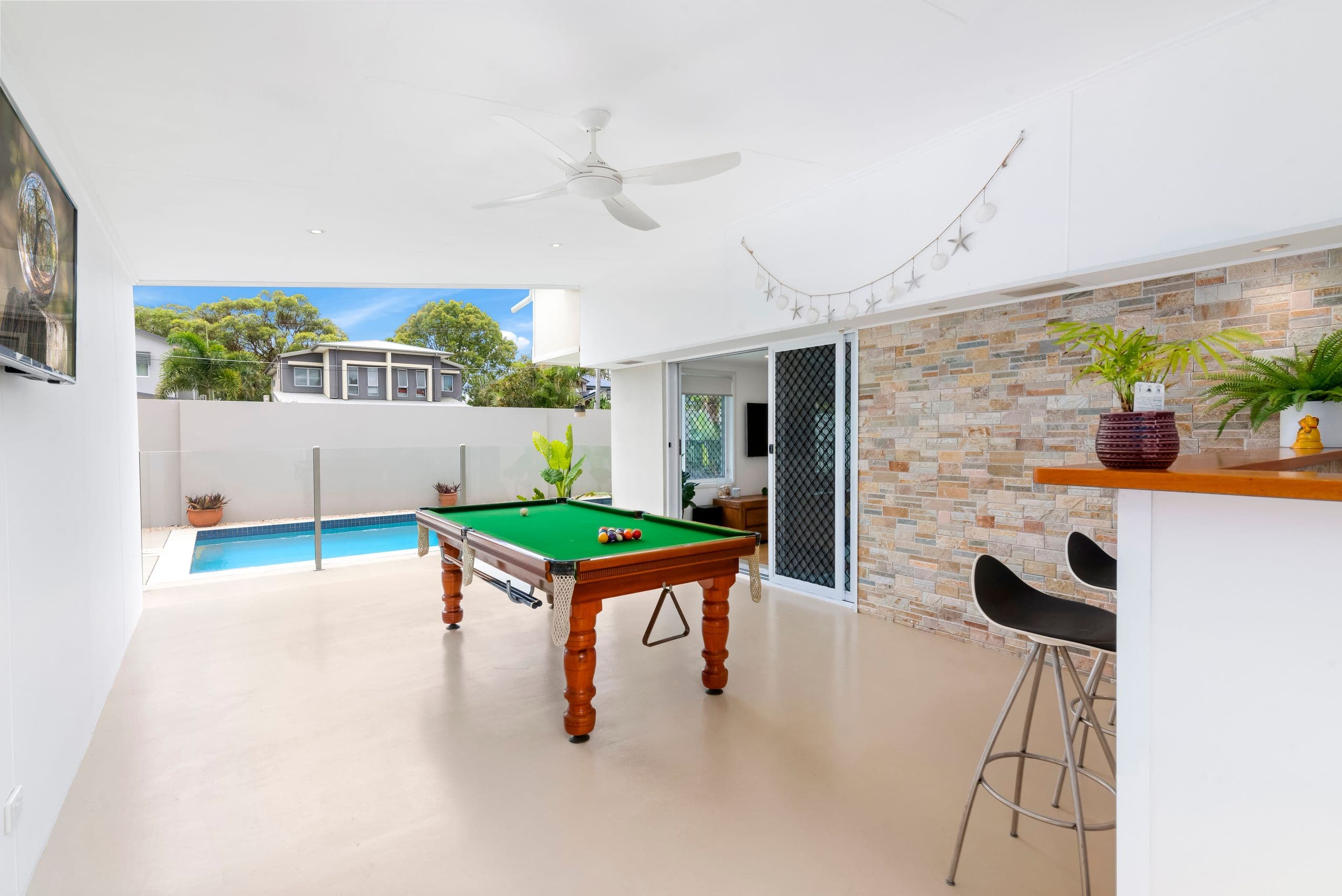 1 Koombala Street, Tugun QLD 4224, Tugun - Thumbnail 2