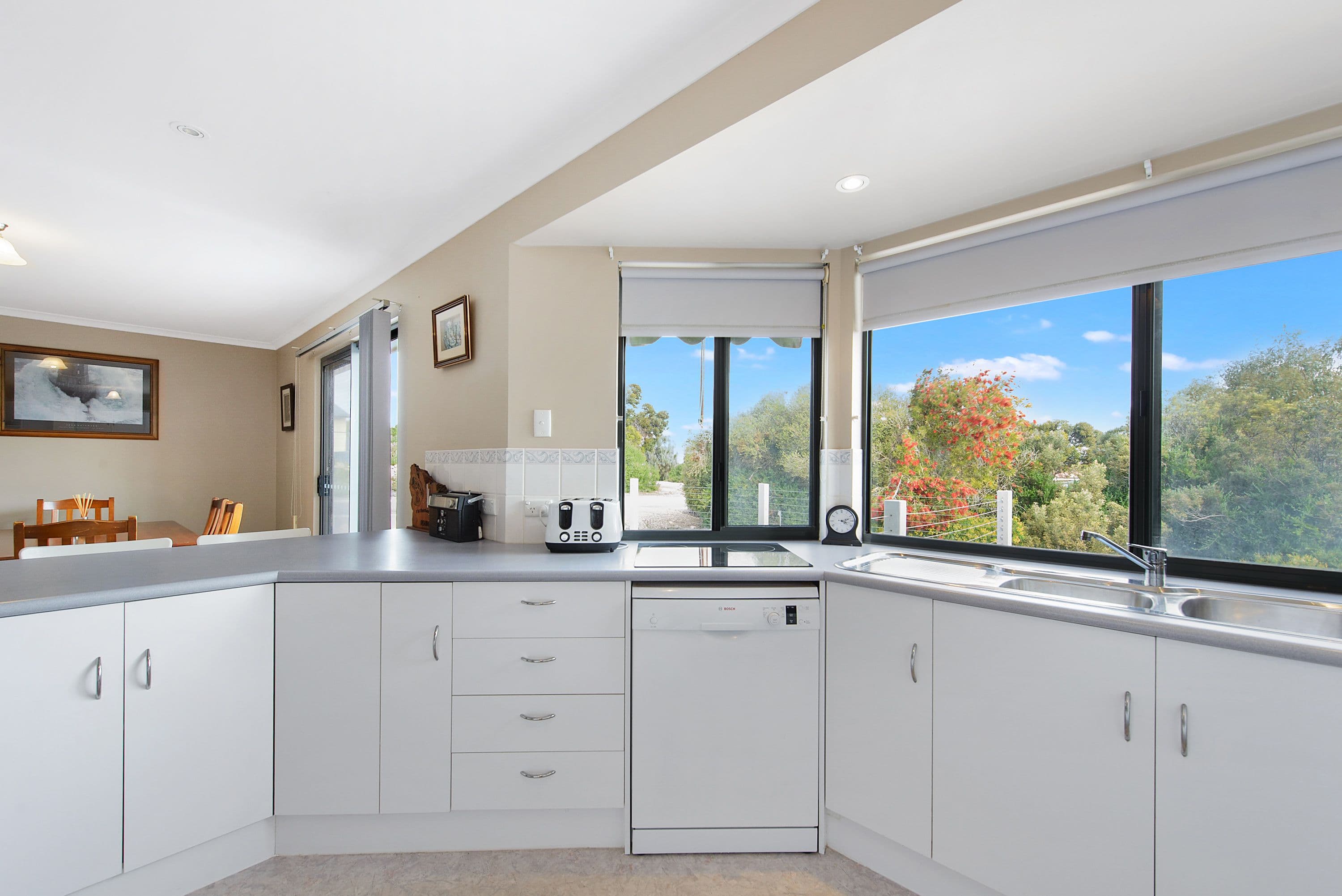 4 Beach Road, Hardwicke Bay SA 5575, Hardwicke Bay - Thumbnail 8