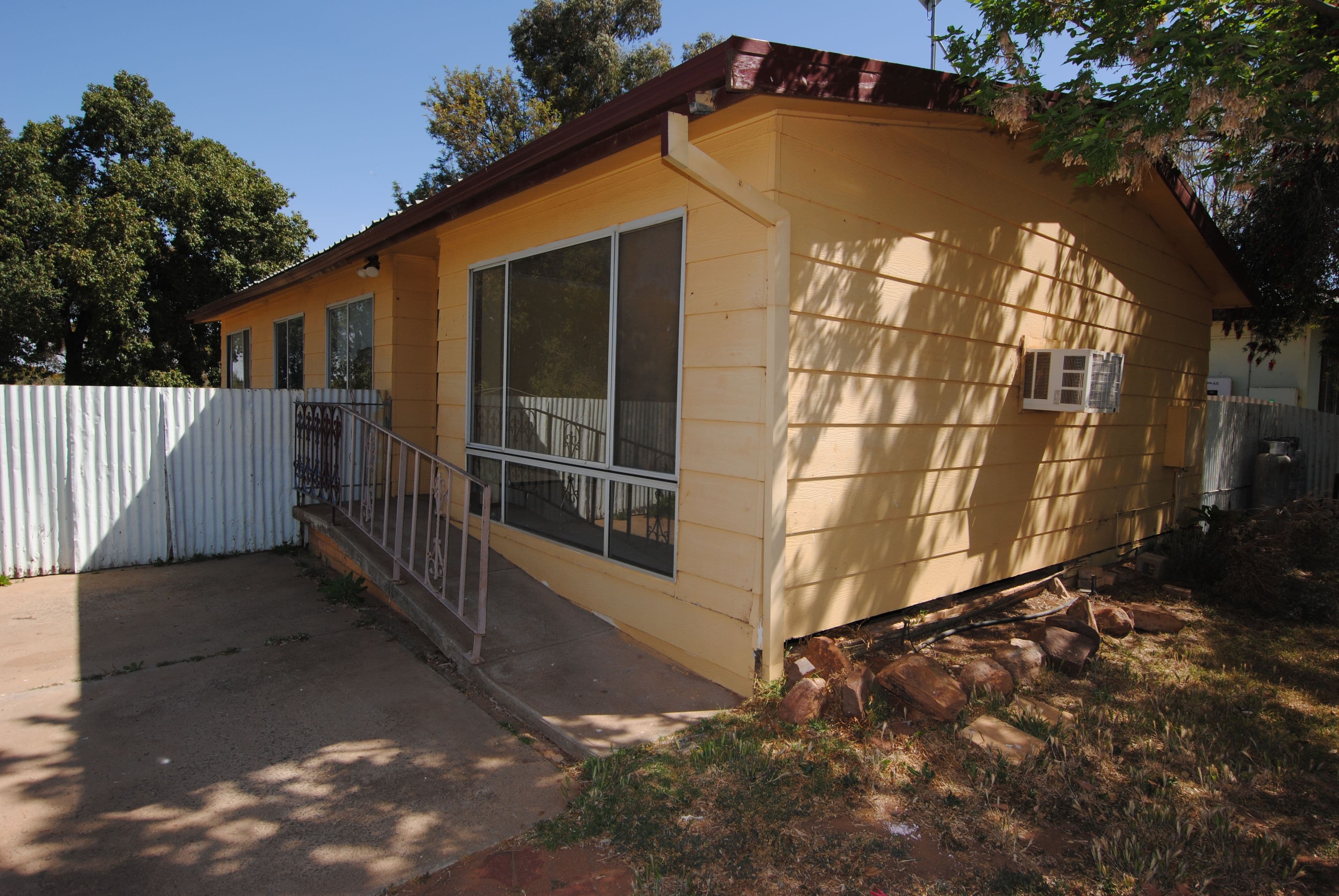 26 Lowde Street, Nericon - Image 1