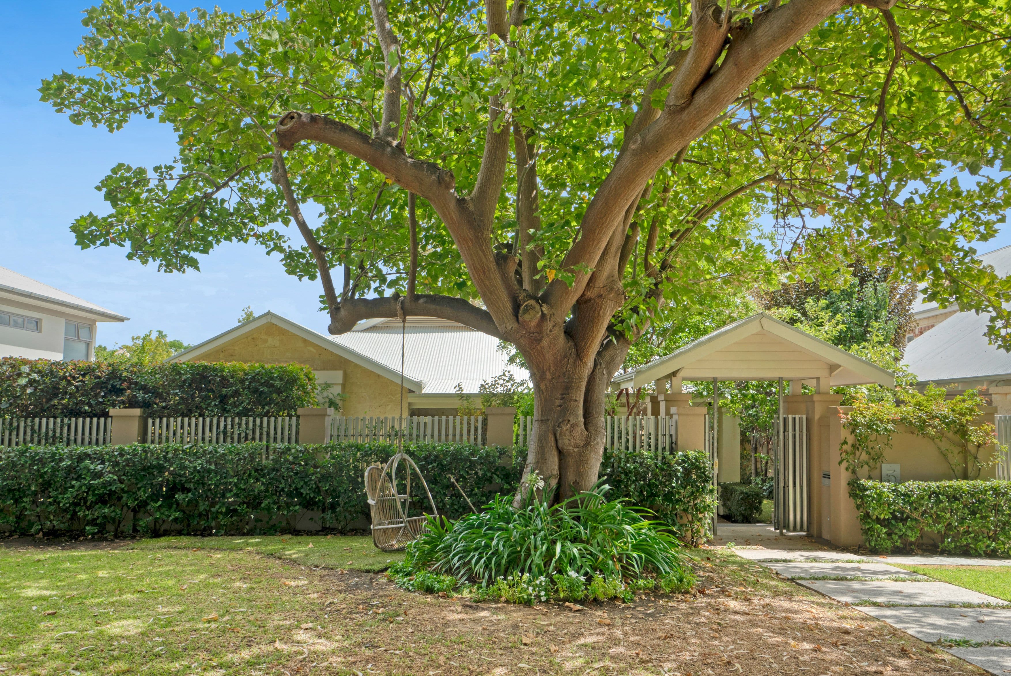 5 Loton Road, Claremont WA 6010, Claremont - Thumbnail 2